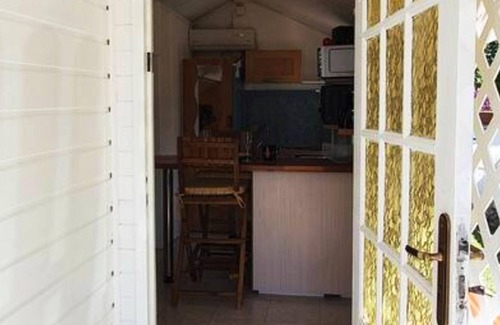 Fontaine de Moutte House | Homerez - Cosy Bungalow in Fort-de-France with Garden