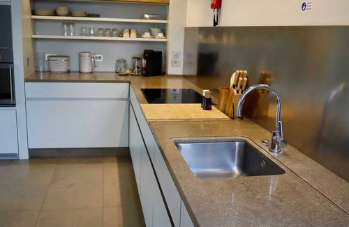 Vilvoorde House | Homerez - Cosy house in Vilvoorde with jacuzzi and spa