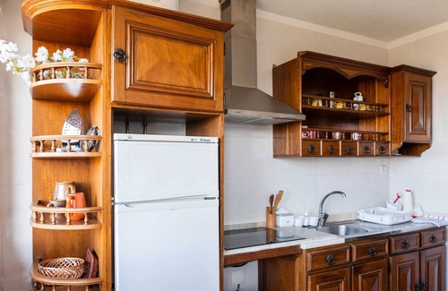 Aveiro Villa | Homerez - Cosy villa in Aveiro with shared pool and views