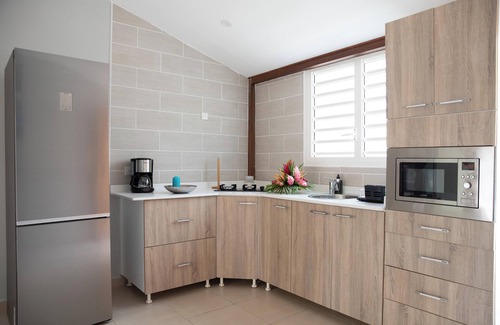 Sainte-Anne House | Homerez - Cozy house with spa and sauna in Sainte-Anne