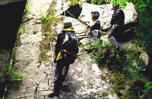 Banes House | Homerez - Great house for 6 people. with pool access in Argences en Aubrac