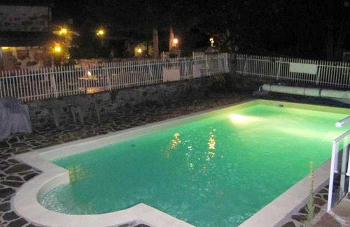 Banes House | Homerez - Great house for 6 people. with pool access in Argences en Aubrac