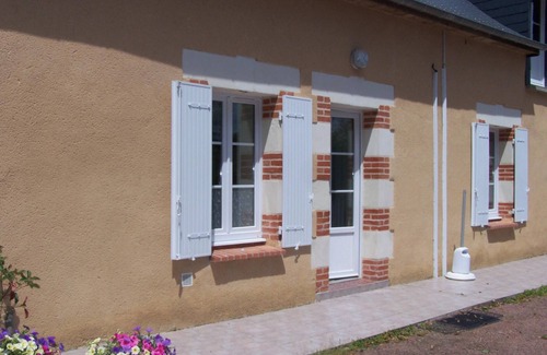 La Chapelle-aux-Choux House | Homerez - House in La Chapelle-aux-Choux