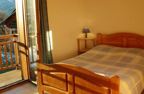 Villar-Saint-Pancrace House | Homerez - House 1 km away from the slopes for 15 ppl. at Villar-Saint-Pancrace