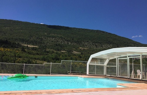 La Roche-sur-le-Buis House | Homerez - Holiday House La Roche-sur-le-Buis