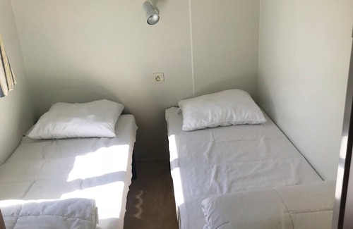 Banes House | Homerez - House for 6 ppl. with shared pool and terrace at Argences en Aubrac