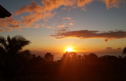 Saint-Claude House | Homerez - House 15 km away from the beach for 4 ppl. with garden at Saint-Claude
