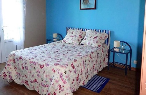 Saint-Paul House | Homerez - House 19 km away from the beach for 6 ppl. with jacuzzi at Saint Paul