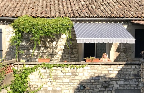 Orgnac-l'Aven House | Homerez - House 7 km away from the beach for 4 ppl. with shared pool and terrace