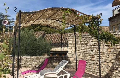 Orgnac-l'Aven House | Homerez - House 7 km away from the beach for 4 ppl. with shared pool and terrace