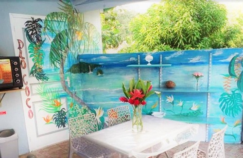 Point d'Or House | Homerez - House for 2 ppl. with swimming-pool, garden and terrace at Les Abymes