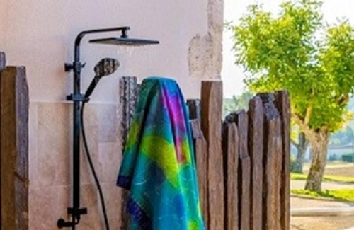 Eymet House | Homerez - House for 6 ppl. with shared pool, jacuzzi and terrace at Eymet