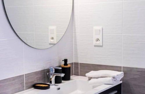 Eymet House | Homerez - House for 6 ppl. with shared pool, jacuzzi and terrace at Eymet