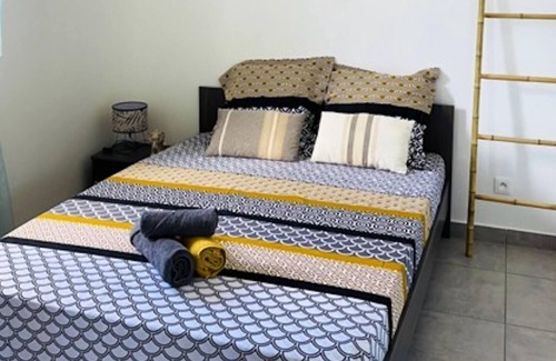 Saint-Joseph House | Homerez - House for 8 ppl. with swimming-pool and spa at Vincendo, Saint-Joseph