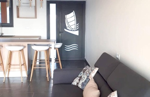 Saint-Pierre De La Reunion House | Homerez - House for 6 ppl. with jacuzzi, sea view and garden at Saint Pierre