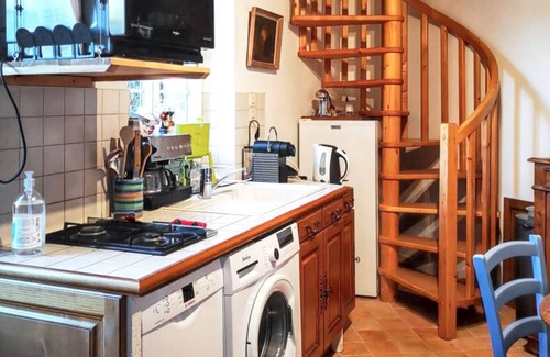 Le Vaudreuil House | Homerez - House in Le Vaudreuil