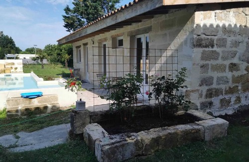 Sainte-Terre House | Homerez - House in Sainte-Terre