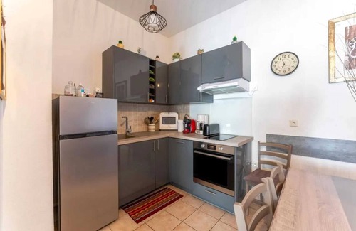 Uzes Apartment | Homerez - House in Uzès, shared pool