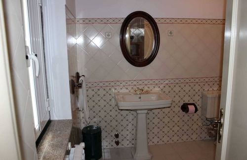 Paredes de Coura House | Homerez - House for 4 ppl. with swimming-pool and terrace at Paredes de Coura