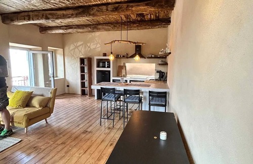 Tapigliano House | Homerez - Large House Tapigliano