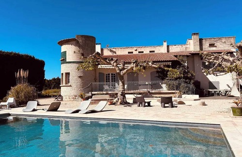Gemenos Villa | Homerez - Large Provençal Villa with Private Pool in Gémenos