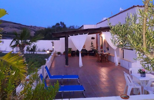 Buseto Palizzolo Ski Chalet | Homerez - Nice chalet for 4 ppl. with garden and terrace at Ballata