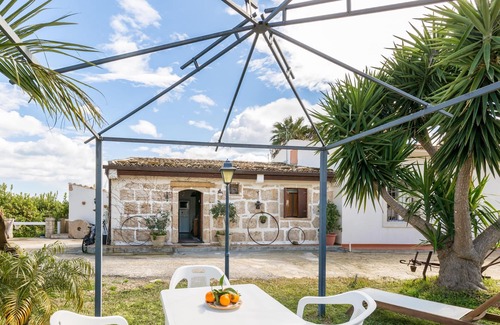 Avola House | Homerez - Nice house 2 km away from the beach for 4 ppl. with garden at Avola