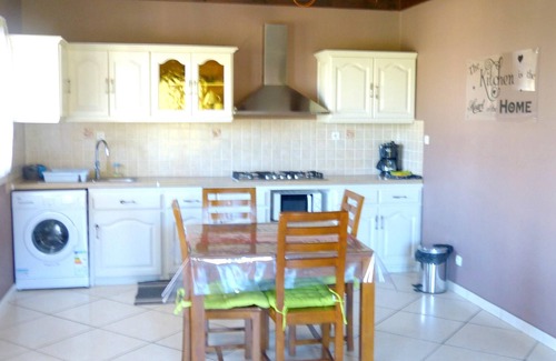 Cilaos House | Homerez - Nice house for 7 ppl. with garden and terrace at Cilaos