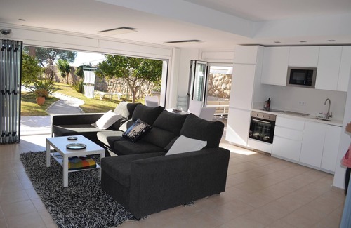 Tarragona Apartment | Homerez - Spacious Apartment in Tarragona + Pool