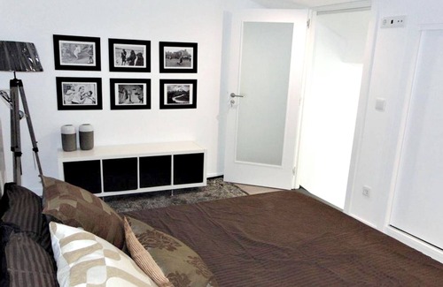 Cimbres House | Homerez - Spacious house for 6 ppl. with balcony at Salzedas