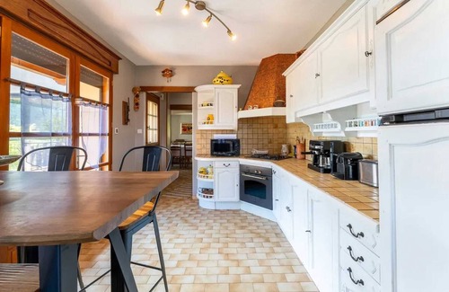 Vezenobres Villa | Homerez - Spacious Villa in Vézénobres with Private Pool