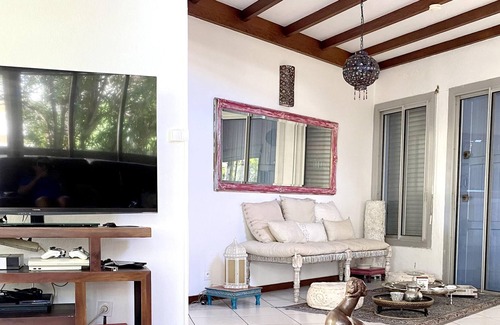 Centre-Ville Villa | Homerez - Spacious villa With swimming pool