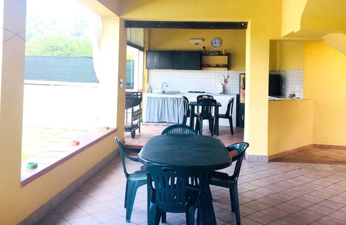 Floridia Villa | Homerez - Spacious villa for 6 ppl. with swimming-pool and garden at Floridia