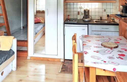 La Salle-les-Alpes Apartment | Homerez - Studio in La Salle-les-Alpes