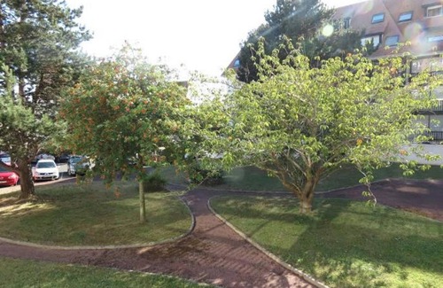 Villers-sur-Mer Apartment | Homerez - Studio in Villers-sur-Mer