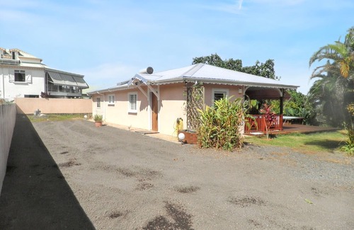 Capesterre-Belle-Eau Villa | Homerez - Villa in Capesterre-Belle-Eau