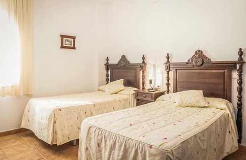 Priego de Cordoba Villa | Homerez - Villa for 10 ppl. with swimming-pool and terrace at Priego de Cordoba