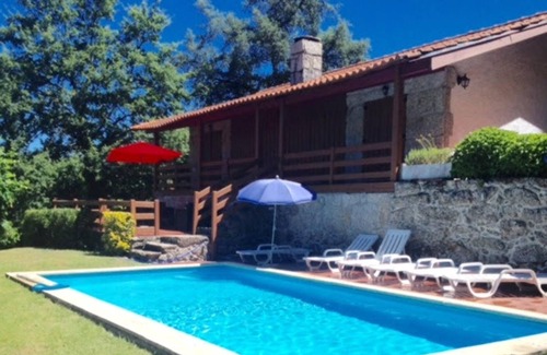 Vieira do Minho Villa | Homerez - Villa for 6 ppl. with swimming-pool and garden at Vieira do Minho