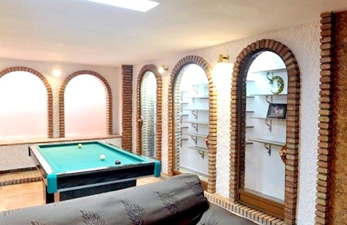 Barrio de la Vega Villa | Homerez - Villa for 8 ppl. with swimming-pool, garden and terrace at Monachil