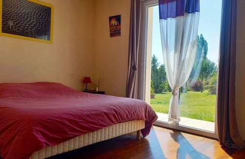 Paulhac Villa | Homerez - Villa for 8 ppl. with swimming-pool, garden and terrace at Paulhac