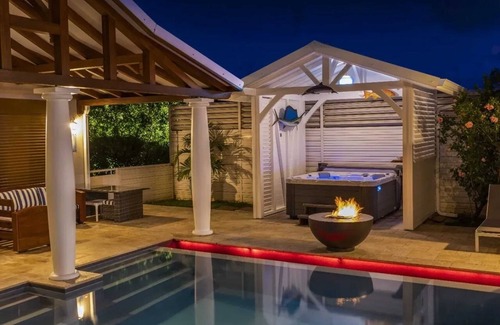 Le Lamentin Villa | Homerez - Villa in Le Lamentin