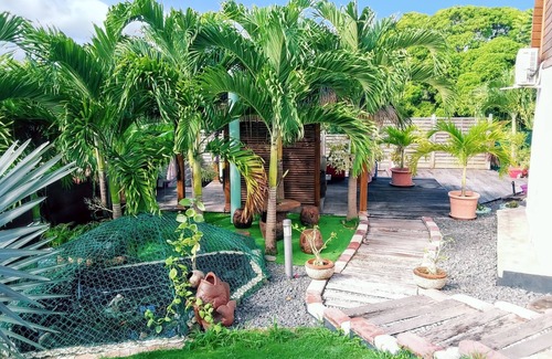 Douville Villa | Homerez - Villa in Sainte-Anne + Jacuzzi