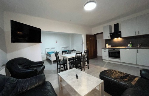 Bergisch Gladbach Apartment | HomesNRW - Trade fair/City 2.OG