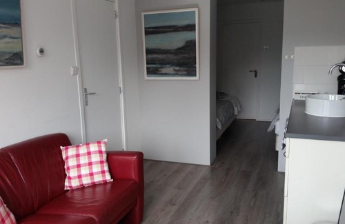 Den Burg House | Homestay Bij Aelita