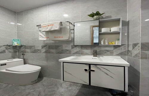 District 3 Hotel | Homestay BNB