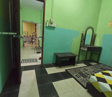 Pasir Puteh House | Homestay Kak Ana