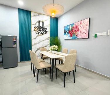 Lumut House | Homestay Segari