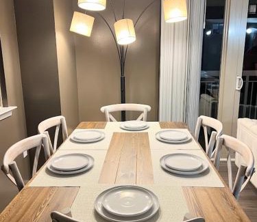 Ballston Apartment | Homestead Charm Arlington King bd