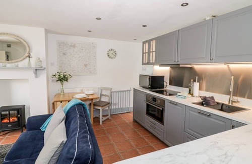 Halford Cottage | HOMESTEAD COTTAGE, with a garden in Halford