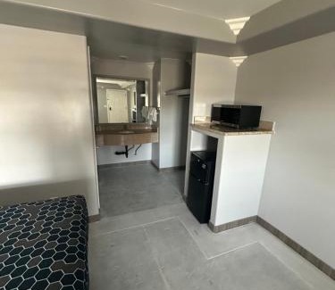 Los Banos Hotel | HomeTown Inn